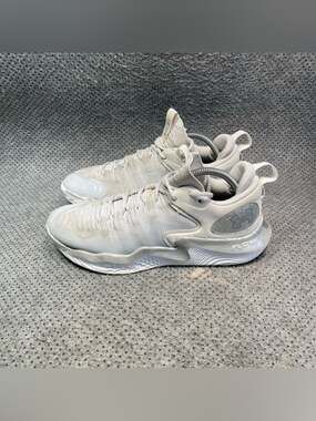 Under Armour Flow Ace Low Volleyball Shoes Size 11 Women’s